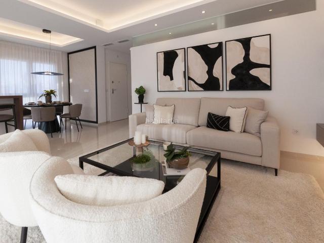 Ático en venta en Rojales. Bienvenido al Refugio de la Elegancia en Ciudad Quesada!Sumérgete en el encanto de nuestra última joya inmobiliaria un cautivador. Áticos.