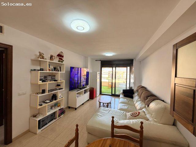 Ático en venta en Roquetas Pueblo con gran terraza y plaza de garaje incluida