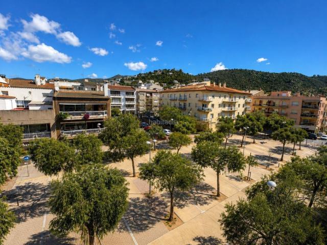 Ático en venta en Roses, Centre Costa Brava. Ático dúplex en venta en el centro de Roses, a 100 m de la playa y del puerto. Áticos.