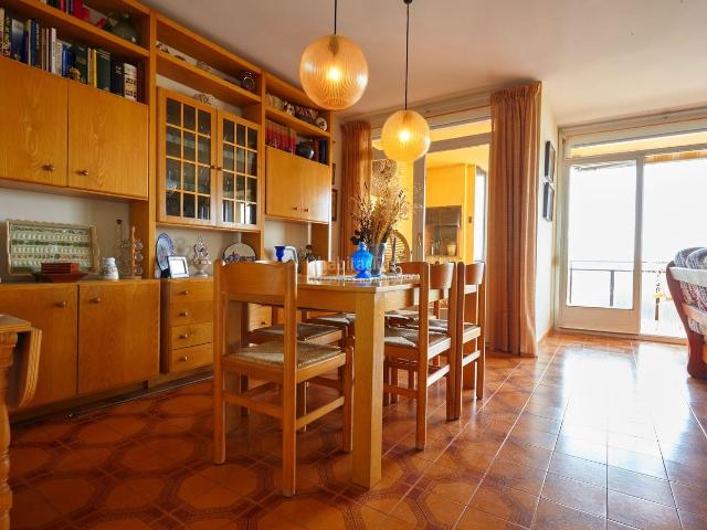Ático en venta en Roses, Centre Costa Brava. ÁTICO EN EL CENTRO CON TERRAZA Y VISTAS A LA BAHÍA DE ROSES !. Áticos.