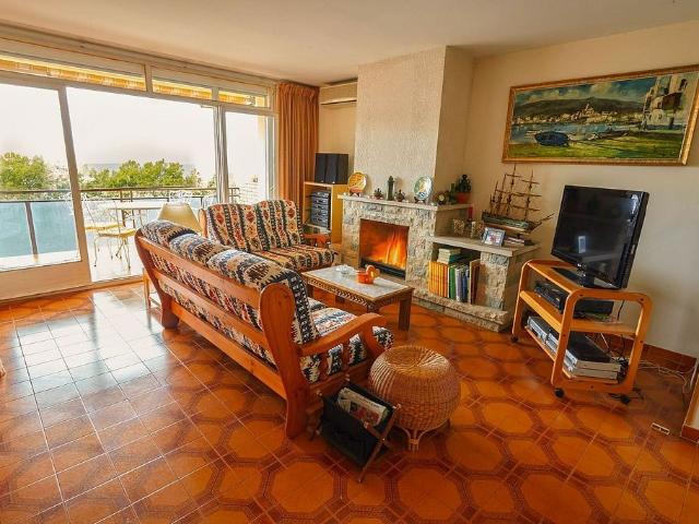 Ático en venta en Roses, de 126 m² 3 habitaciones por 480.000