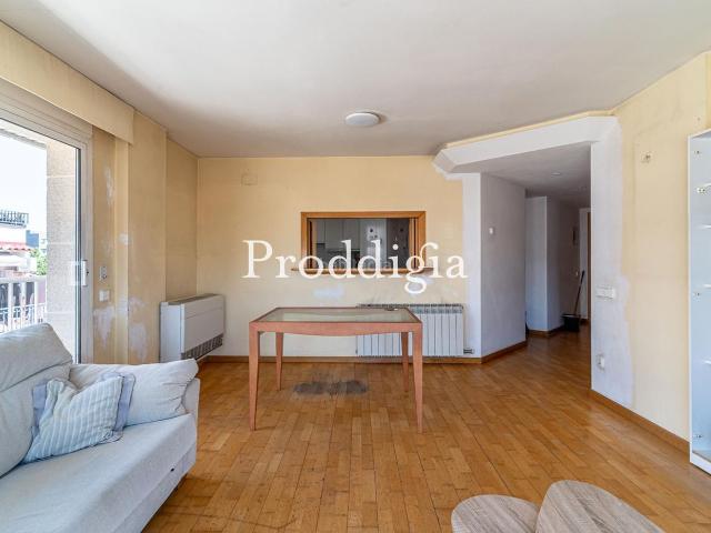 Ático en venta en Sant Cugat del Vallès, El Coll. Ático esquinero de 2 habitaciones dobles con 2 baños en Torreblanca. Áticos Sant Cugat del.