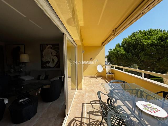 Ático en venta en Sant Feliu de Guíxols, Sant Pol Costa Brava. Maravilloso áticodúplex de 209m a escasos pasos de la playa. Áticos Sant Feliu de.