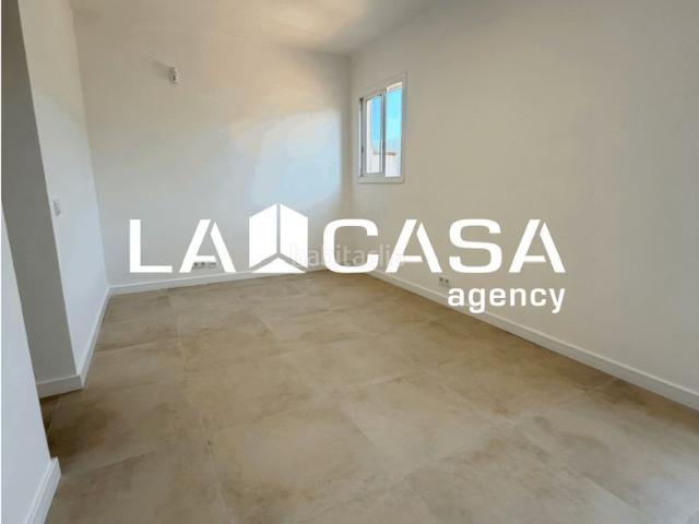 Ático en venta en Santa Coloma de Gramenet, Fondo. GRAN OPORTUNIDAD!. Áticos Santa Coloma de.