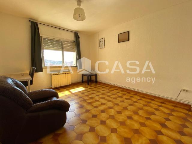 Ático en venta en Santa Coloma de Gramenet, Llatí. Ático en el corazón del Barri Llatí. Áticos Santa Coloma de.