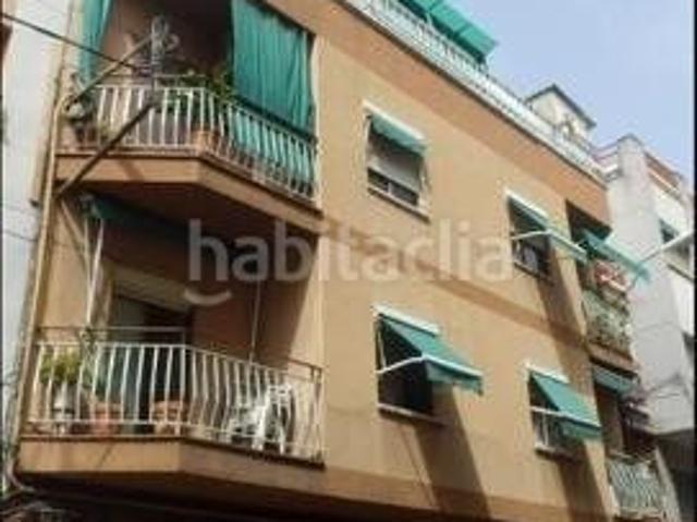 Ático en venta en Santa Coloma de Gramenet, Llatí. Estupendo SOBREATICO ALQUILADO en calle Nápoles, 85, de Santa Coloma de Gramenet. Áticos Santa Coloma de.