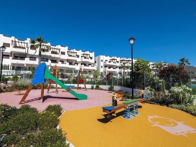 Ático en venta en San Juan de los Terreros. Ático de 2 dormitorios y 1 baño con piscina y jardín en San Juan de los Terreros. Áticos San Juan de los.