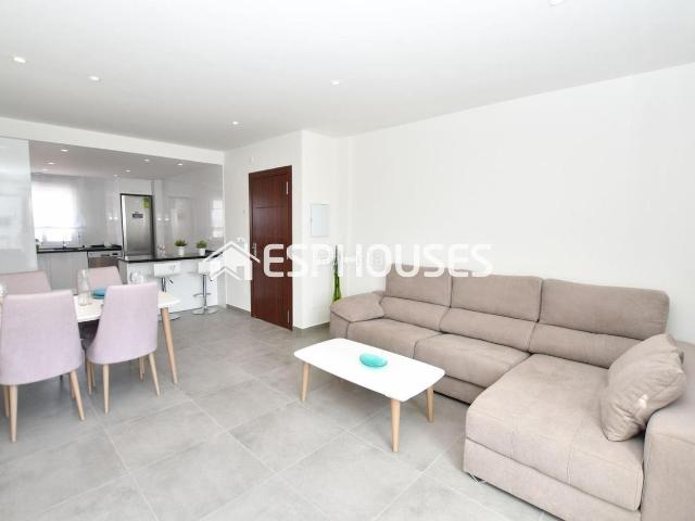 Ático en venta en San Miguel de Salinas. Apartamentos en San Miguel de Salinas. Áticos San Miguel de.