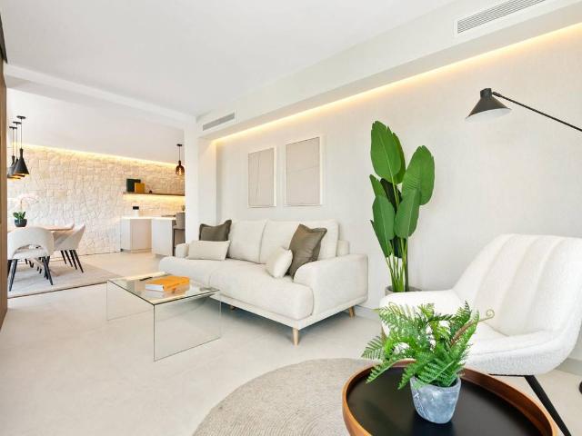 Ático en Venta en San Pedro de Alcántara pueblo