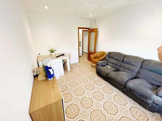 Ático en venta en Sabadell, Ca n'Oriac. Oportunidad única en Ronda Navacerrada Sabadell! Piso reformado, amplio y muy luminoso. Áticos.