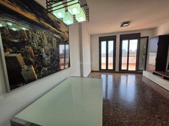 Ático en venta en Sagunt, Avenida de Abril 9 de Octubre. Piso joven, exterior y con gran terraza en Avenida Fausto Caruana. Áticos.