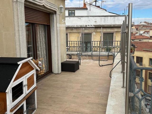 Ático en venta en Salamanca, Centro. ESPECTACULAR ÁTICO CON TERRAZA DE 100 m EN CALLE CALEROS CENTRO DE SALAMANCA!. Áticos.
