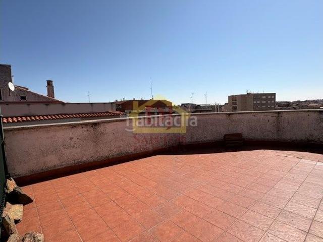 Ático en venta en Salamanca, Sancti Spiritus San Juan. DJSANTOS le ofrece ático para reformar en Plaza España. Áticos.