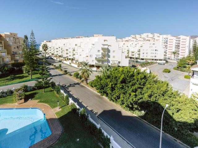 Ático en venta en Salobreña, Salobreña Costa. FANTASTICO PISO CON TERRAZA JUNTO AL MAR. Áticos.