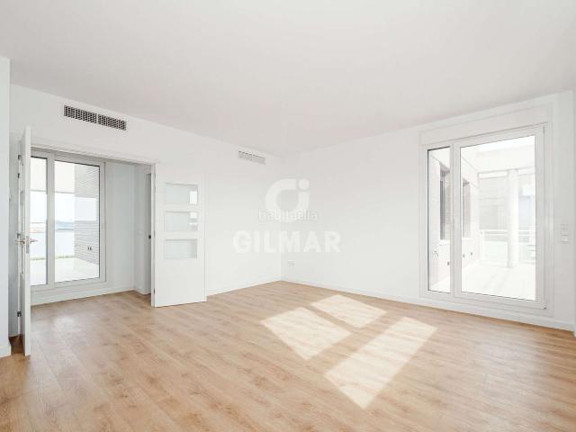 Ático en venta en Sevilla, Barriada de Pineda. Se presenta este exclusivo ático en Los Bermejales, Sevilla, una de las zonas residenciales más consolidadas y demandadas de la ci. Áticos.