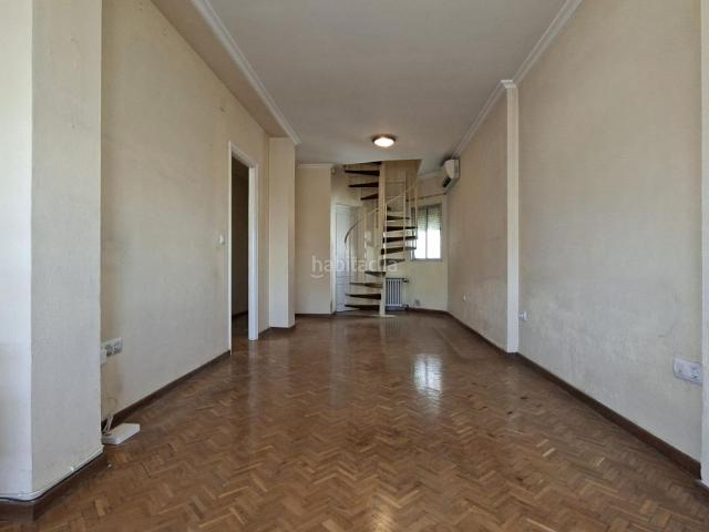 Ático en venta en Sevilla, Los Remedios. Ático en venta en calle Virgen de Loreto, Sevilla. Áticos.