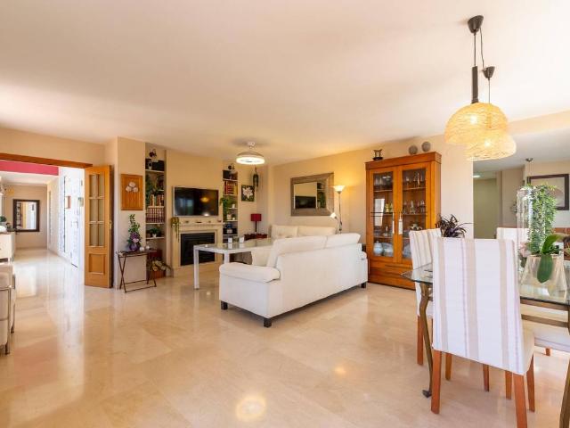 Ático en Venta en Sierra de Estepona Avda. de Andalucía