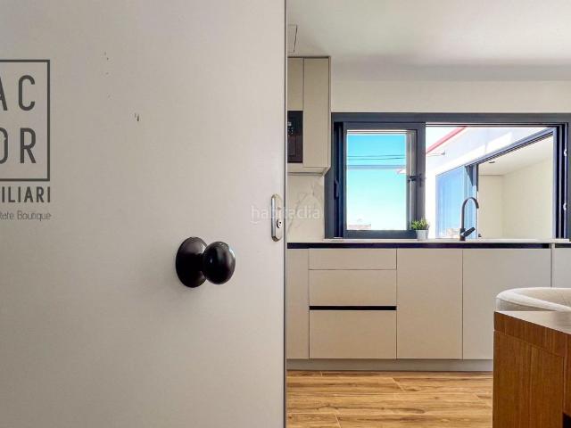 Ático en venta en Sitges, Aiguadolç Sant Sebastià Costa Dorada. Ático con encanto en venta zona Sant Sebastiá Tu refugio ideal en Sitges. Áticos.
