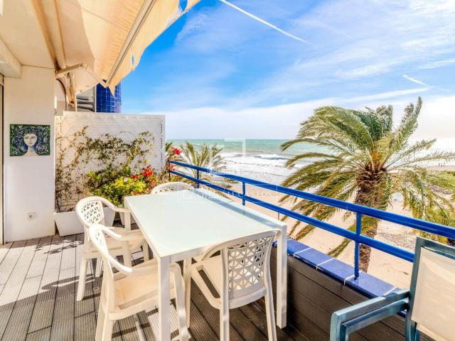 Ático en venta en Sitges, Aiguadolç Sant Sebastià Costa Dorada. Ático de 3 dormitorios con 73m terraza en venta en Sitges, Barcelona. Áticos.