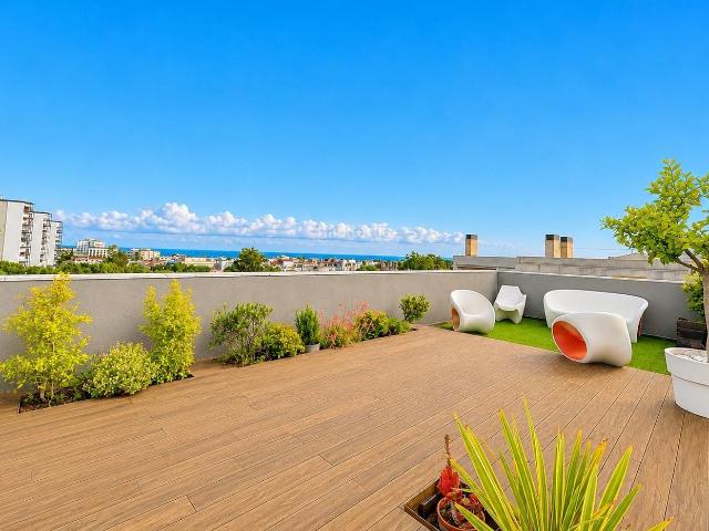 Ático en venta en Sitges, La Plana Costa Dorada. Espectacular ático con vistas al mar en La Plana. Áticos.