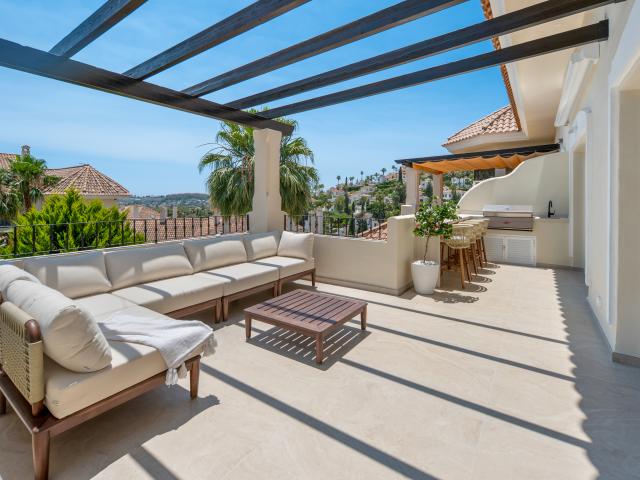 Ático en Aloha Hill Club – Nueva Andalucía
