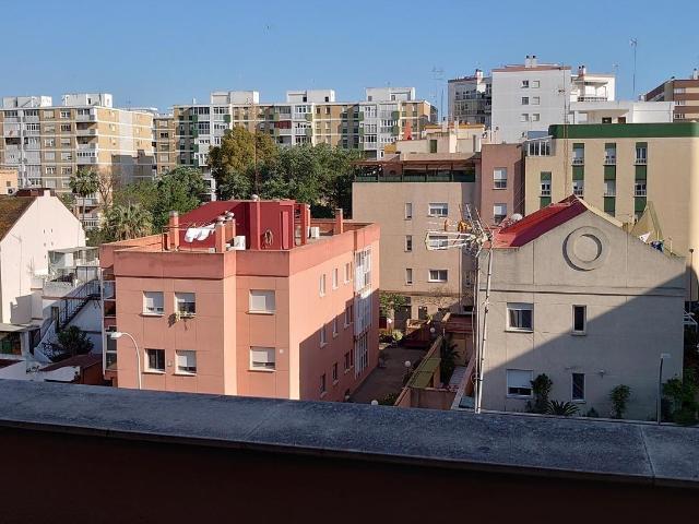 ATICO EN ALQUILER ANUAL CON GARAJE INCLUIDO: Bonito apartamento en zona La Laguna/Santo Tomás