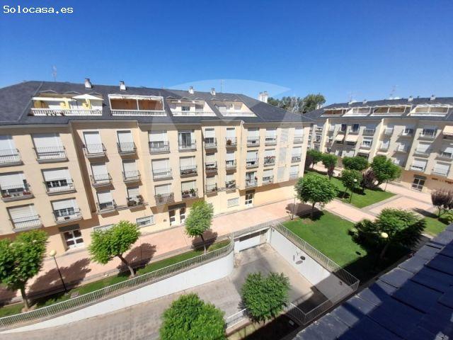 ATICO EN ALQUILER DE 3 DORMITORIOS CON GARAJE EN JARDINES DEL GUADIANA, BADAJOZ