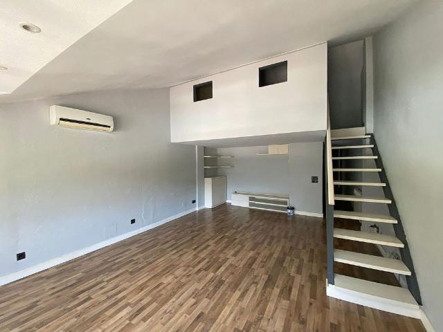 Ático en alquiler en avenida De Santa Coloma, Santa Coloma, de 72 m² 2 habitaciones por 1.600
