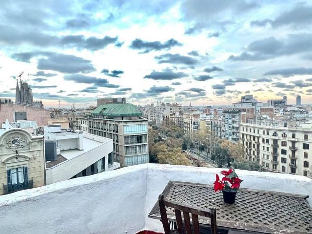 Ático en alquiler en avenida Diagonal, Barcelona, de 33 m² por 1.350