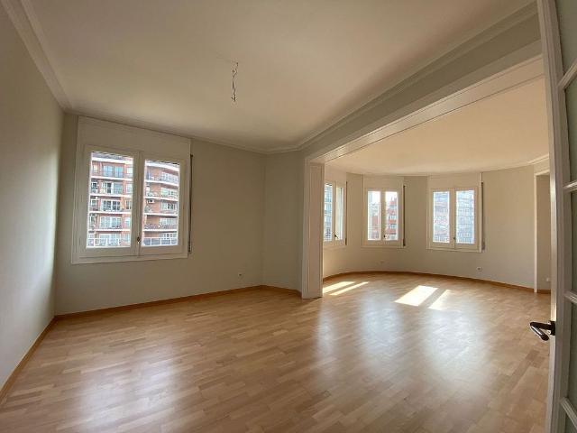 Ático en alquiler en Barcelona, de 195 m² 6 habitaciones por 5.500