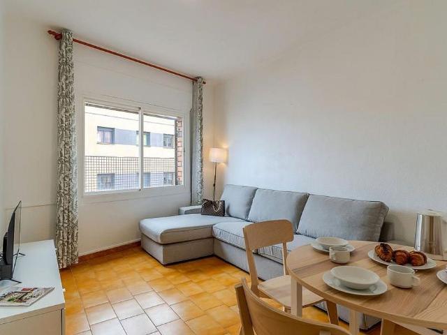 Ático en alquiler en Barcelona, de 64 m² 3 habitaciones por 1.058
