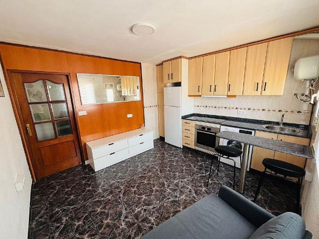 Ático en alquiler en calle Teide, Hospitalet de Llobregat, L´, de 58 m² 2 habitaciones por 1.100