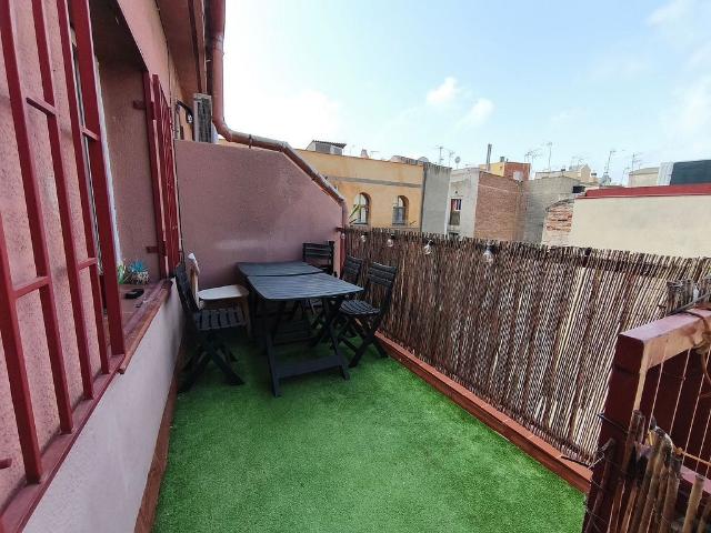 Ático en alquiler en calle Bou de Sant Pere, Barcelona, de 42 m² 2 habitaciones por 1.400