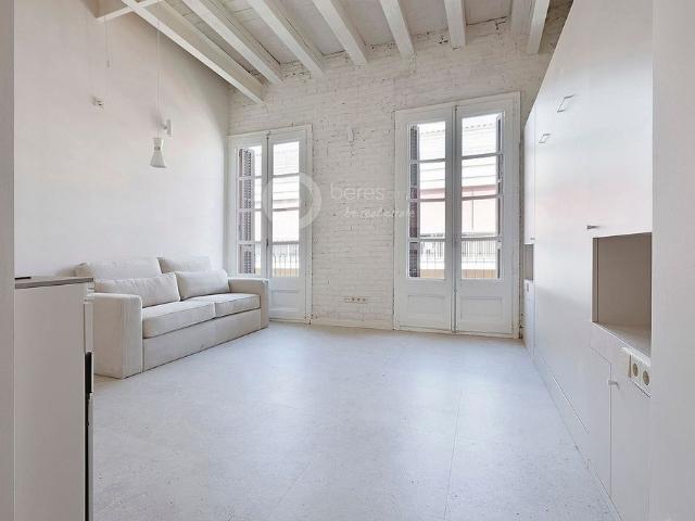 Ático en alquiler en calle De Bonavista, Barcelona, de 29 m² 1 habitación por 967