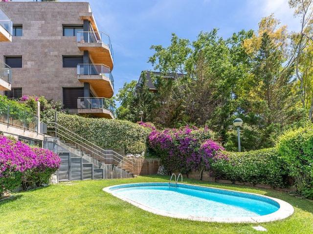 Ático en alquiler en calle De Collserola, Barcelona, de 150 m² 3 habitaciones por 3.900 €