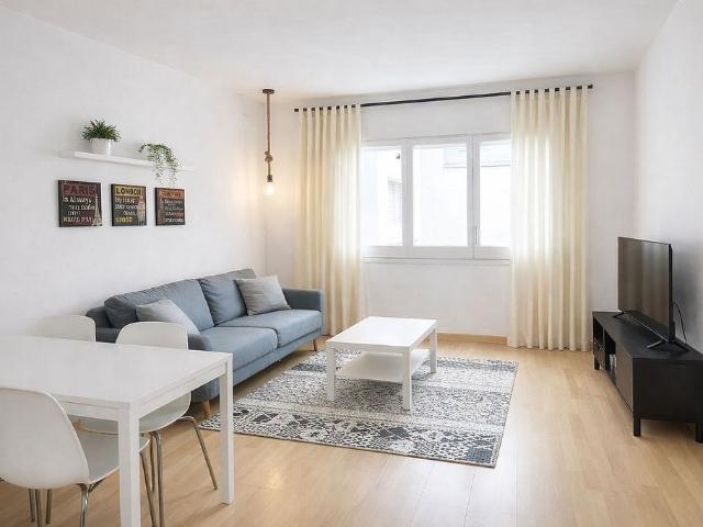 Ático en alquiler en calle De la Ciutat de Balaguer, Barcelona, de 50 m² 1 habitación por 1.500