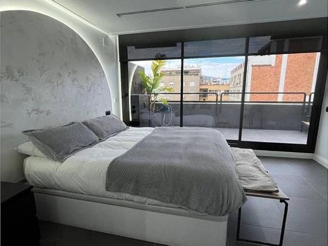 Ático en alquiler en calle De la Diputació, Barcelona, de 85 m² 2 habitaciones por 3.290