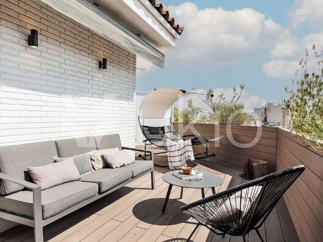 Ático en alquiler en calle De Padilla, Barcelona, de 85 m² 2 habitaciones por 4.310