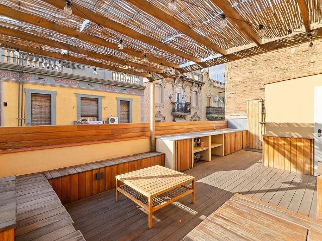 Ático en alquiler en calle De Sant Miquel, Barcelona, de 30 m² por 1.100