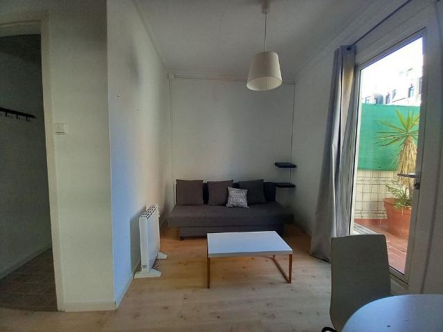 Ático en alquiler en calle De Sant Pere Màrtir, Barcelona, de 30 m² 1 habitación por 1.700