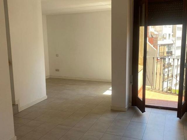 Ático en alquiler en calle Del Bruc, Barcelona, de 76 m² 2 habitaciones por 1.730