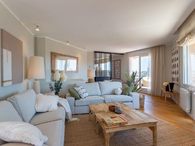 Ático en alquiler en calle Del Tenor Viñas, Barcelona, de 136 m² 3 habitaciones por 4.100