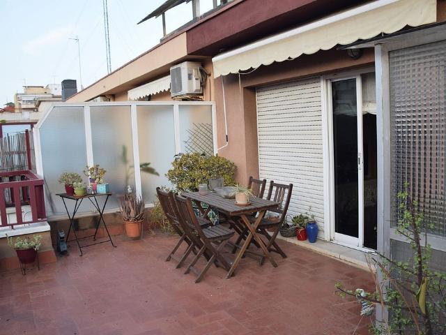 Ático en alquiler en calle Dolors Masferrer I Bosch, Barcelona, de 62 m² 2 habitaciones por 1.232