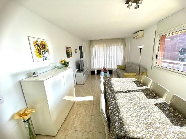 Ático en alquiler en calle Guillem de Colteller, Girona, de 87 m² 4 habitaciones por 1.500