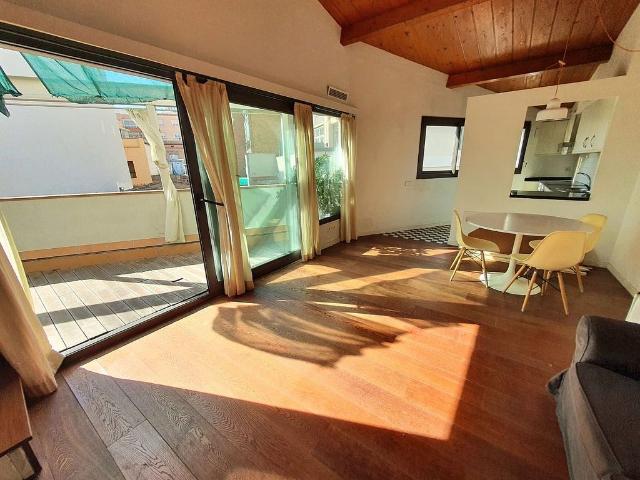 Ático en alquiler en calle Occident, Hospitalet de Llobregat, L´, de 53 m² 1 habitación por 1.550 €
