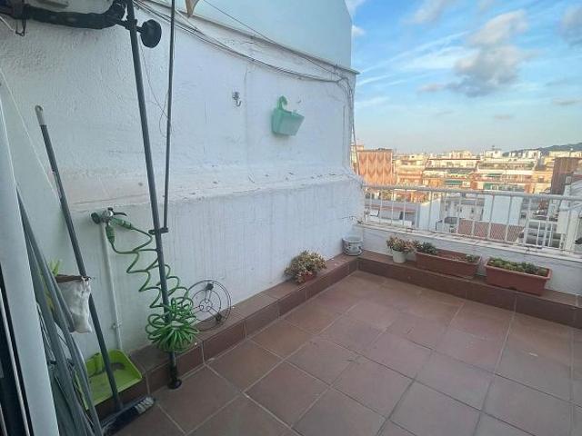 Ático en alquiler en calle Paris, Barcelona, de 30 m² por 1.100