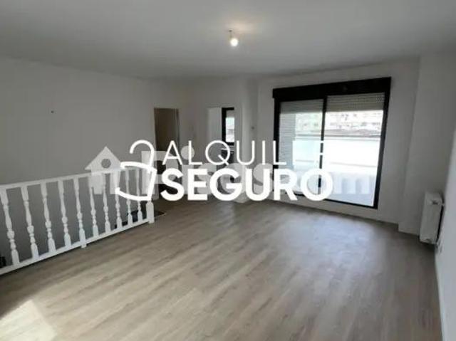 Ático en alquiler en Ciudad Lineal