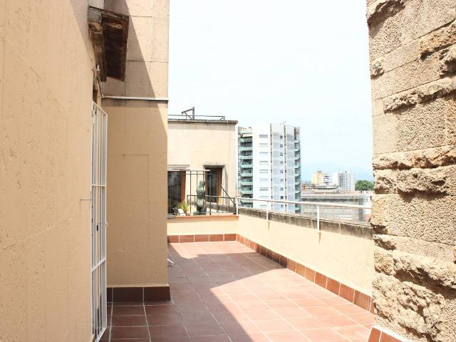Ático en Alquiler en Eixample Nord