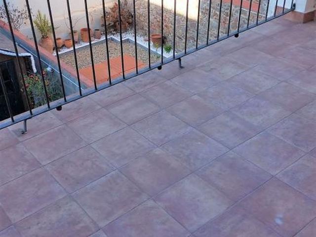 Ático en alquiler en pasaje De Mas de Roda, Barcelona, de 58 m² 1 habitación por 1.030