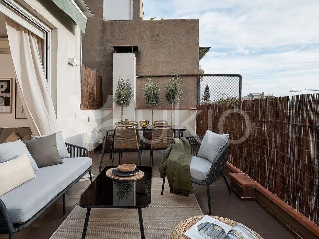Ático en alquiler en rambla De Catalunya, Barcelona, de 80 m² 2 habitaciones por 3.715